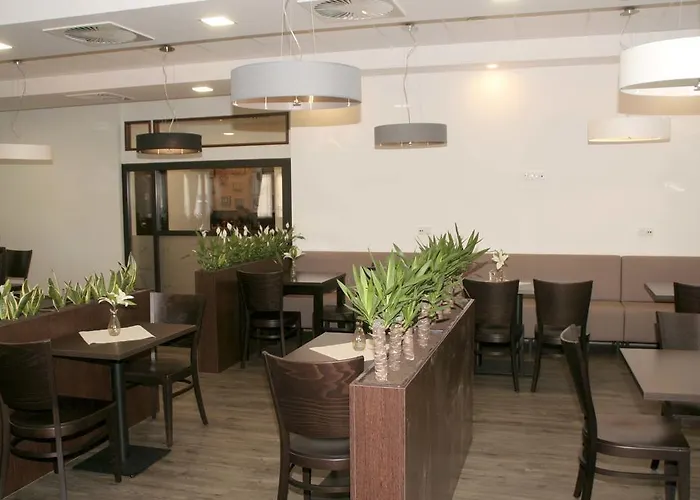 阿拉丁裴森酒店