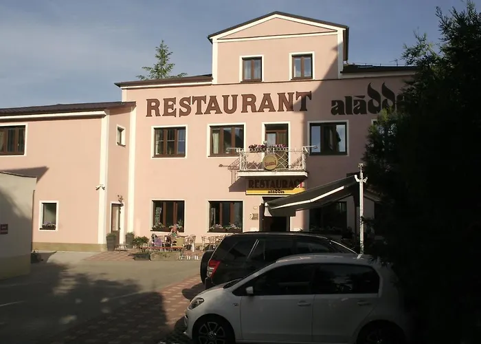 阿拉丁裴森酒店